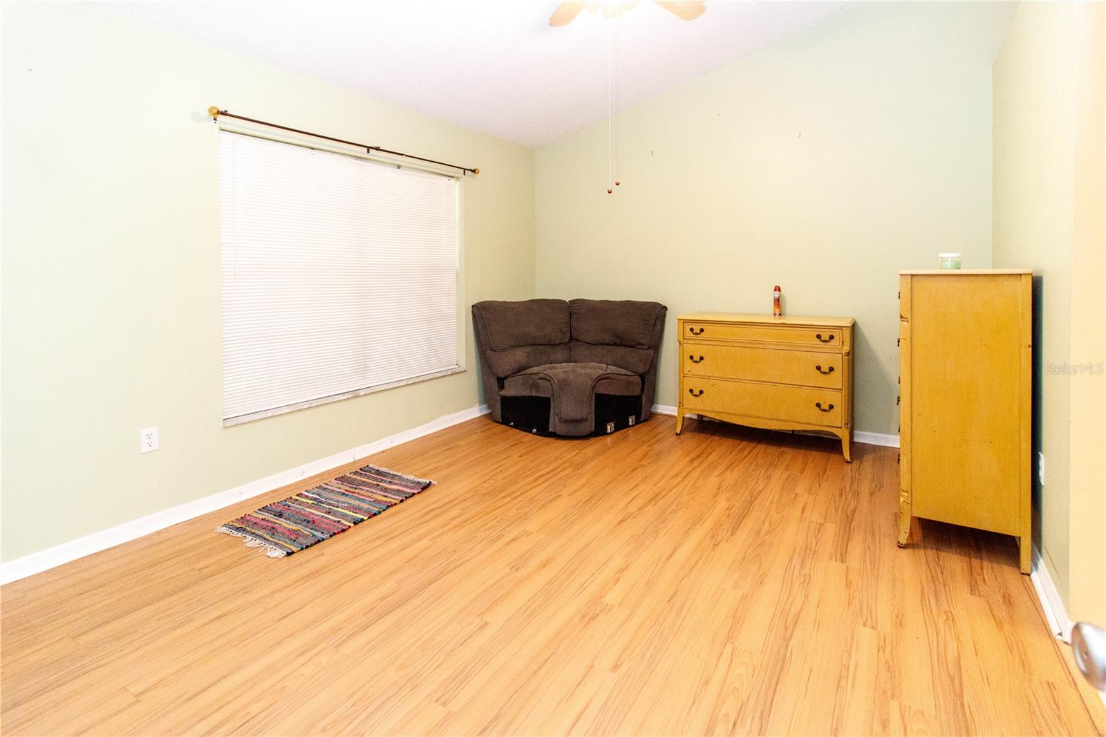 RAINBOW OAKS - Residential