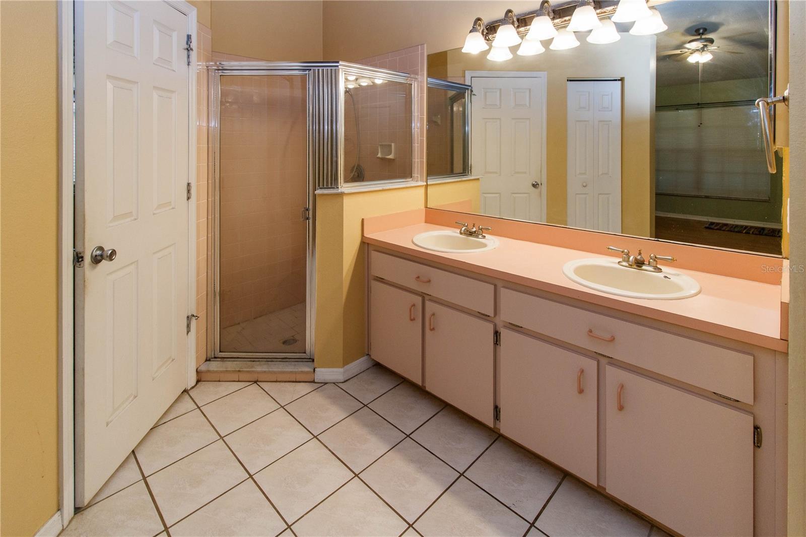 RAINBOW OAKS - Residential