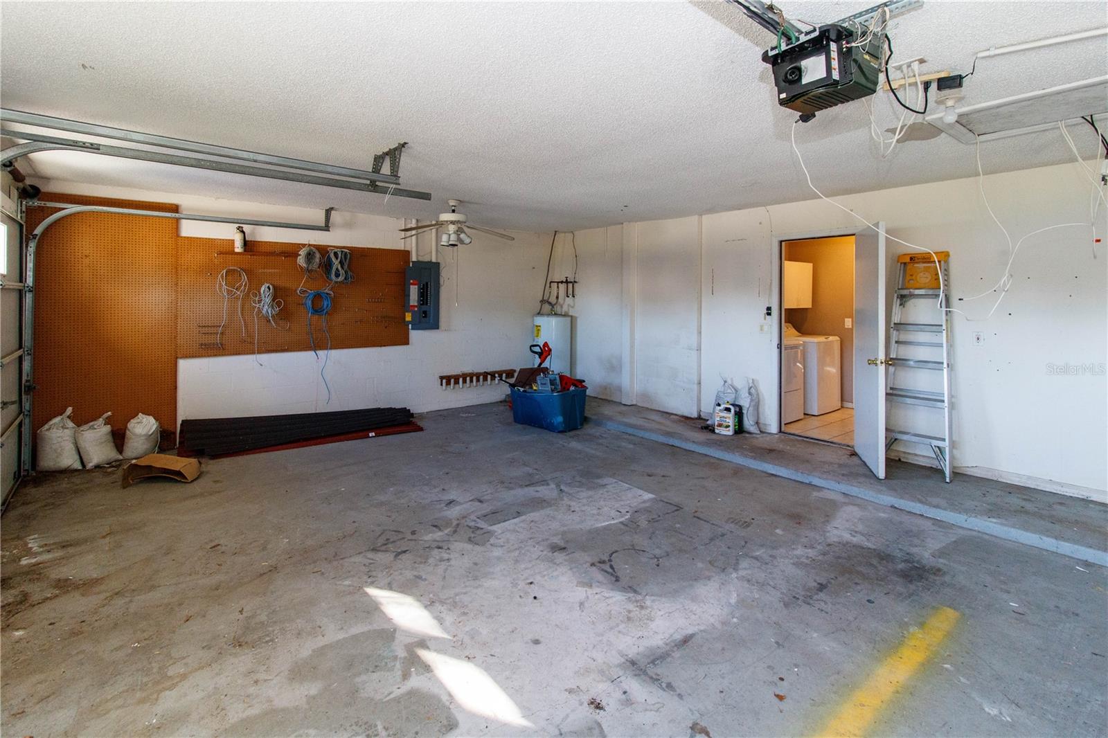 RAINBOW OAKS - Residential