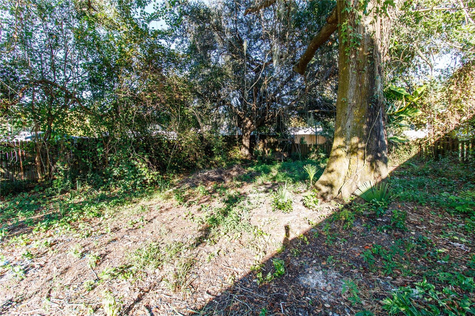 RAINBOW OAKS - Residential