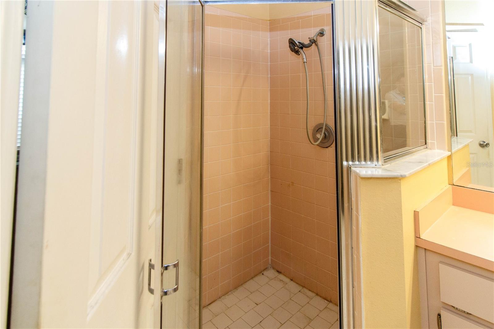 RAINBOW OAKS - Residential