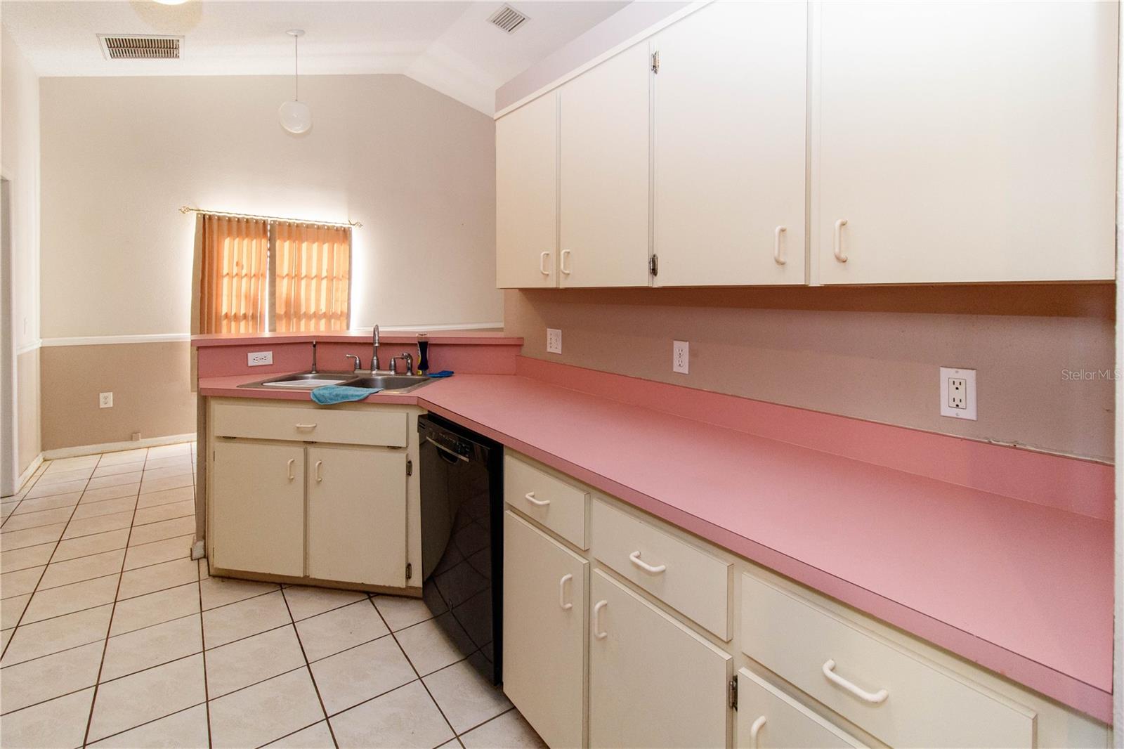 Casas a venda 3 - Jen Dantas 10417 ASHVIEW LANE