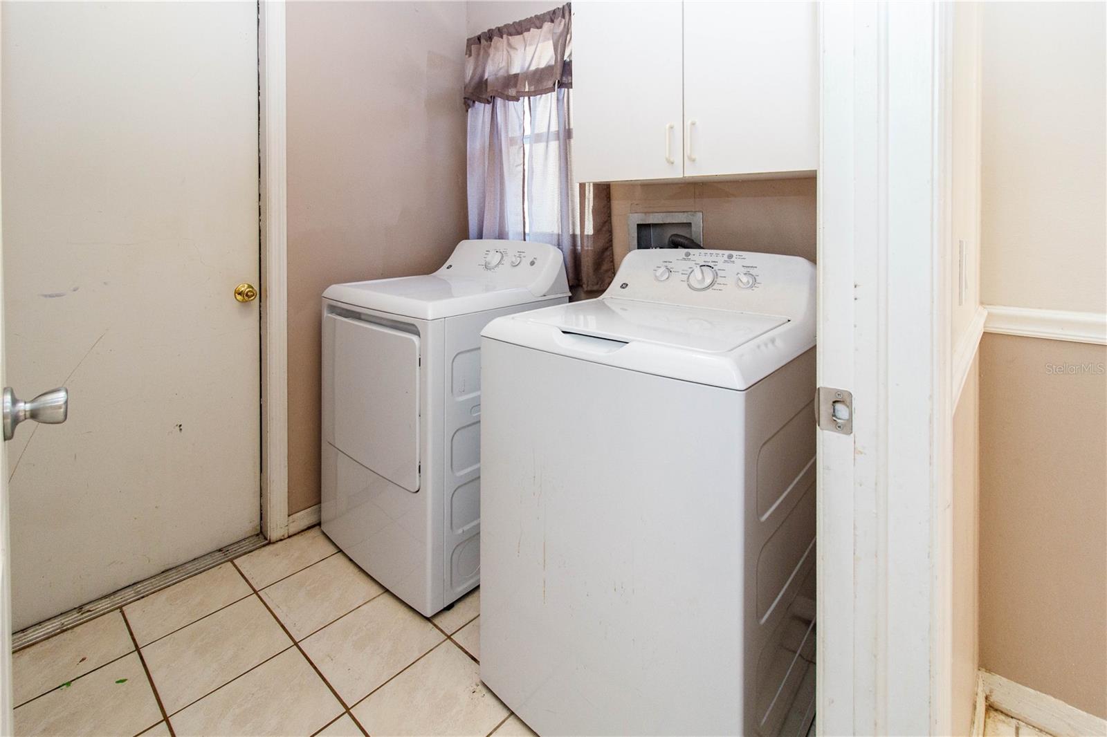 RAINBOW OAKS - Residential