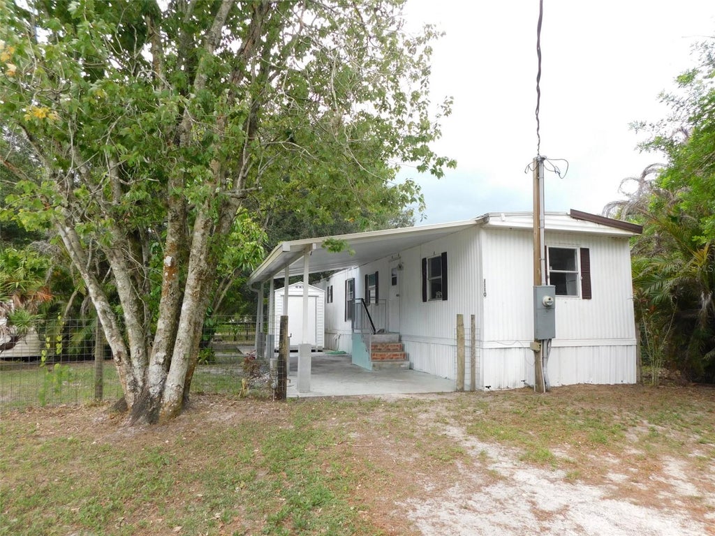 Photo of 1110 NE Forrest Avenue, Arcadia, FL 34266 (MLS # C7527728)