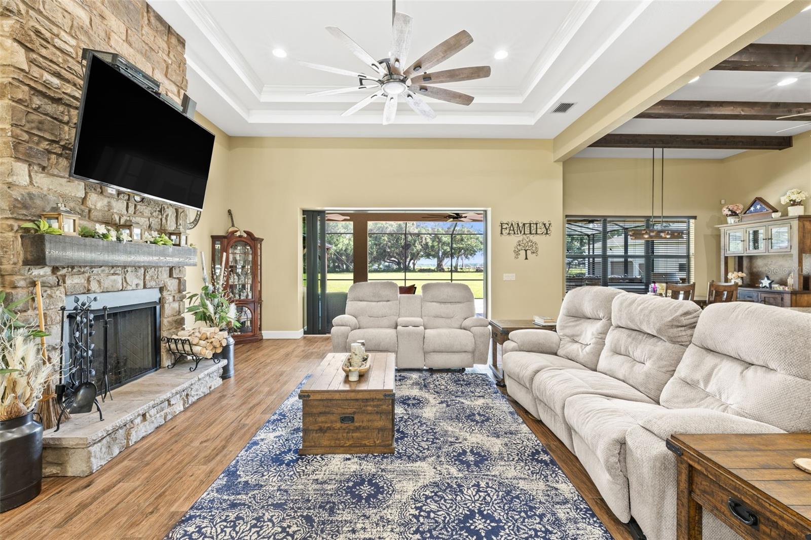 5319 W TRAPNELL ROAD