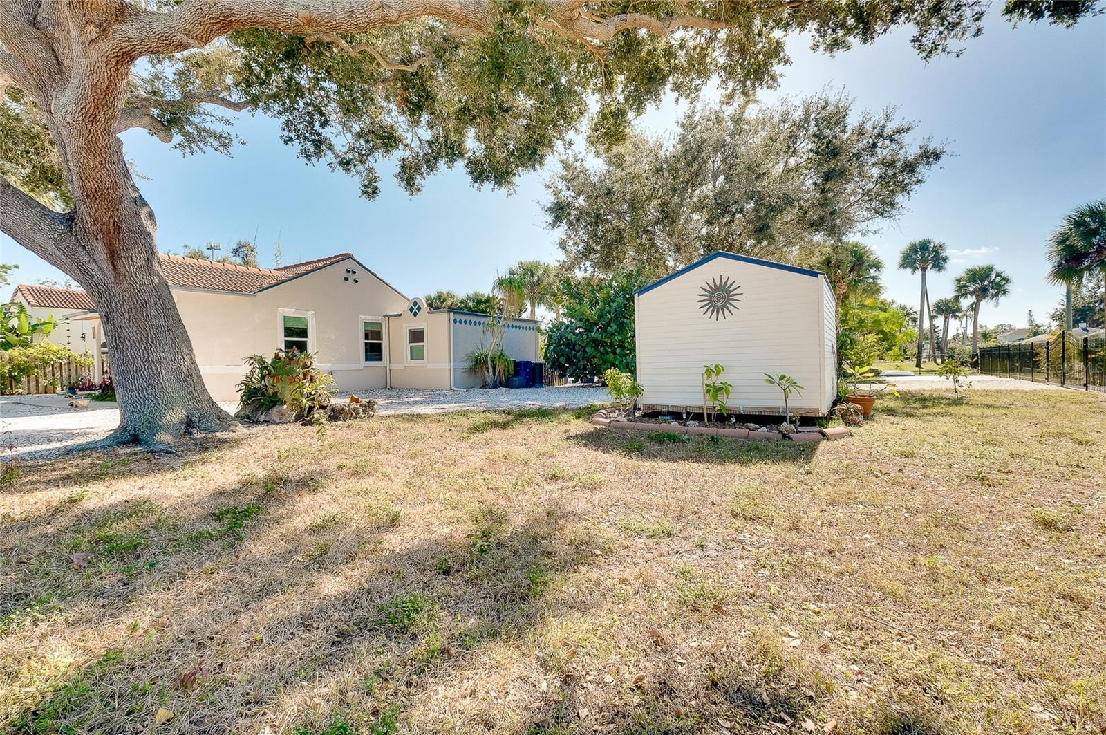 BAY POINT CORR OF - Residential