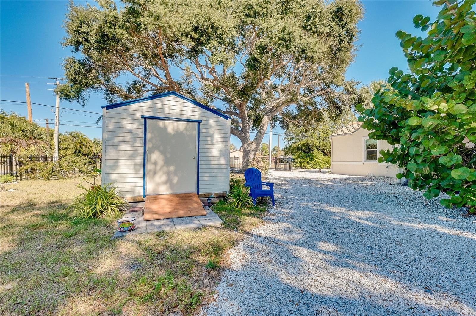 BAY POINT CORR OF - Residential