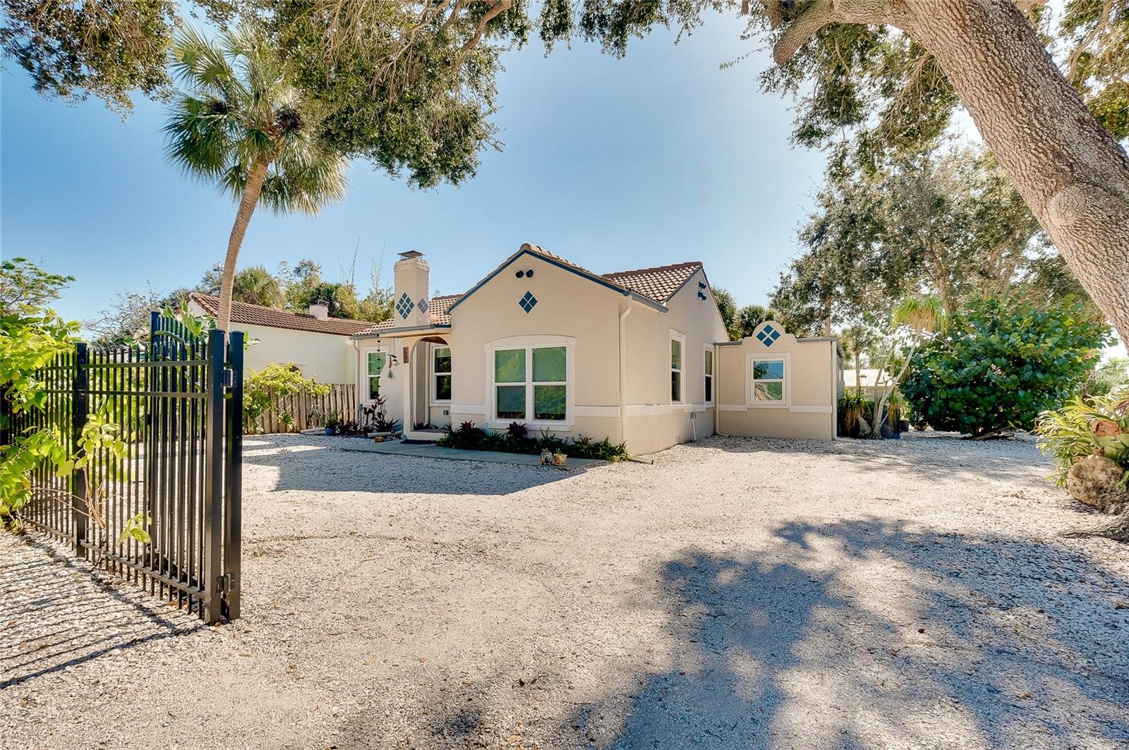 BAY POINT CORR OF - Residential