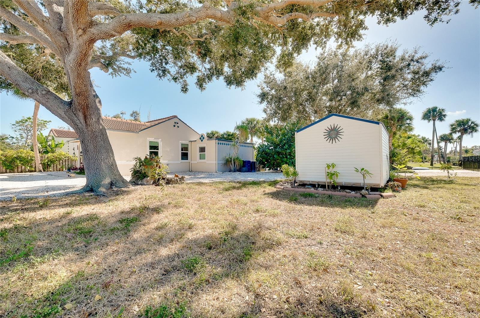 BAY POINT CORR OF - Residential