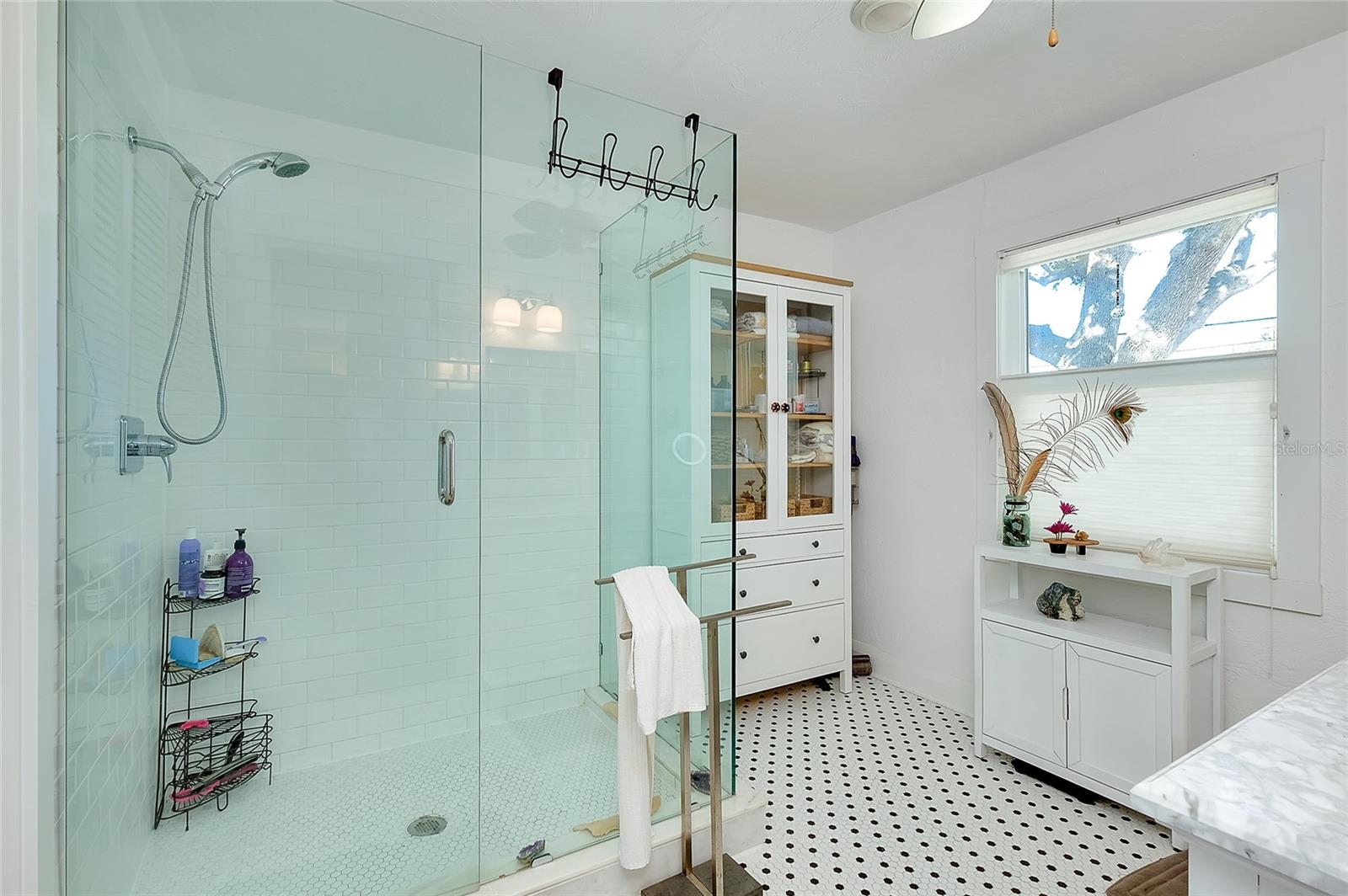 BAY POINT CORR OF - Residential