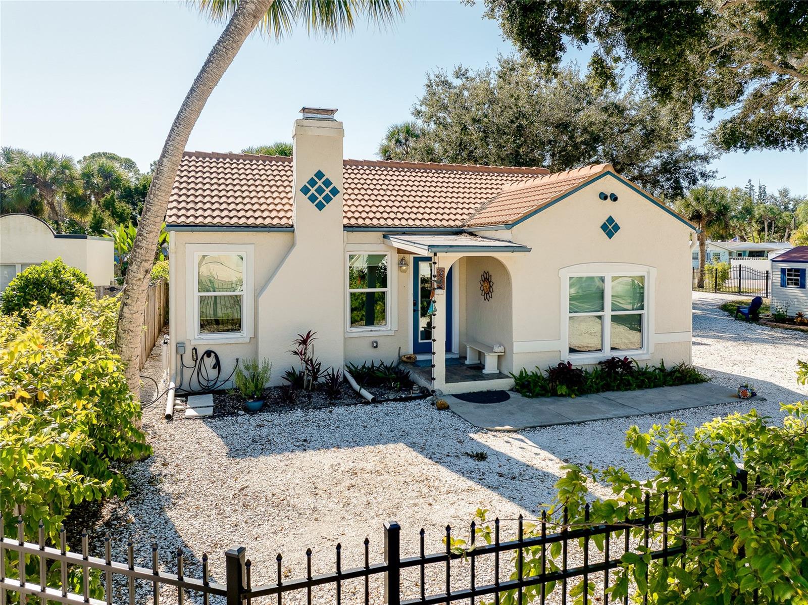 BAY POINT CORR OF - Residential