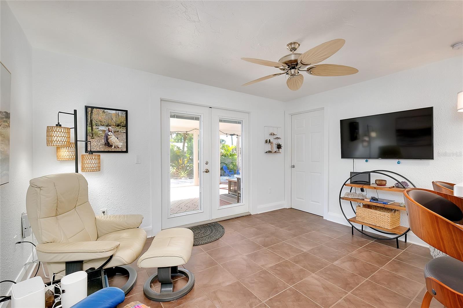 BAY POINT CORR OF - Residential