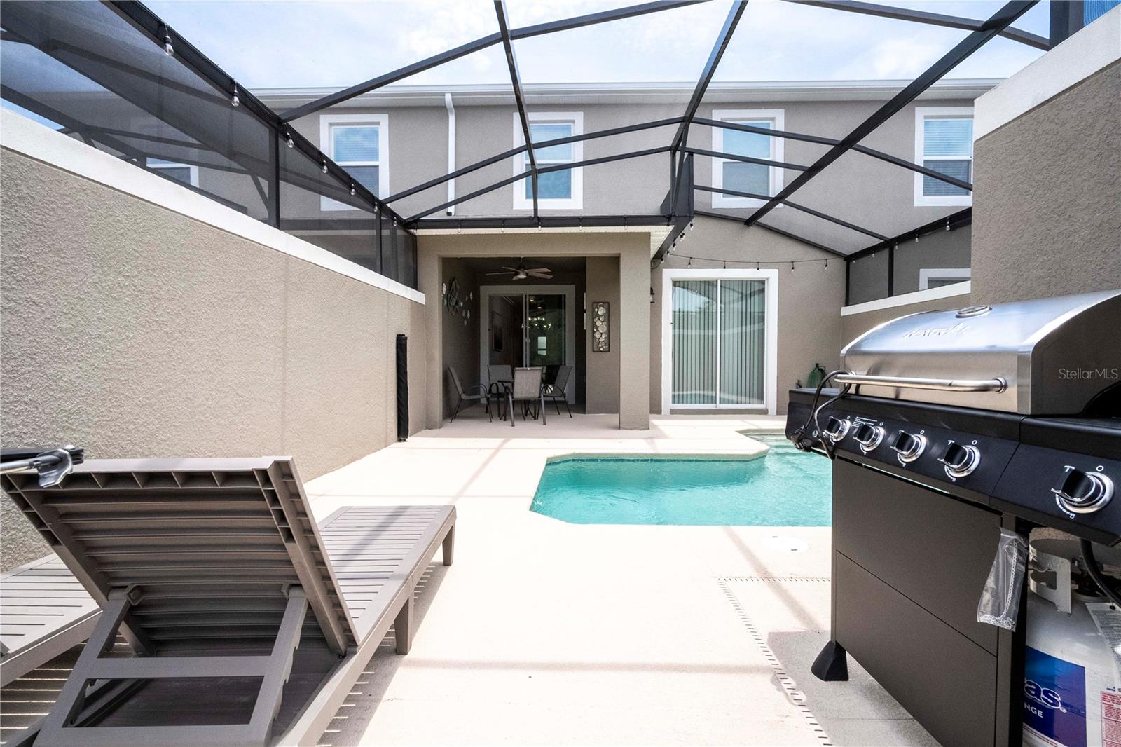 COVE AT STOREY LAKE 5 - Residential