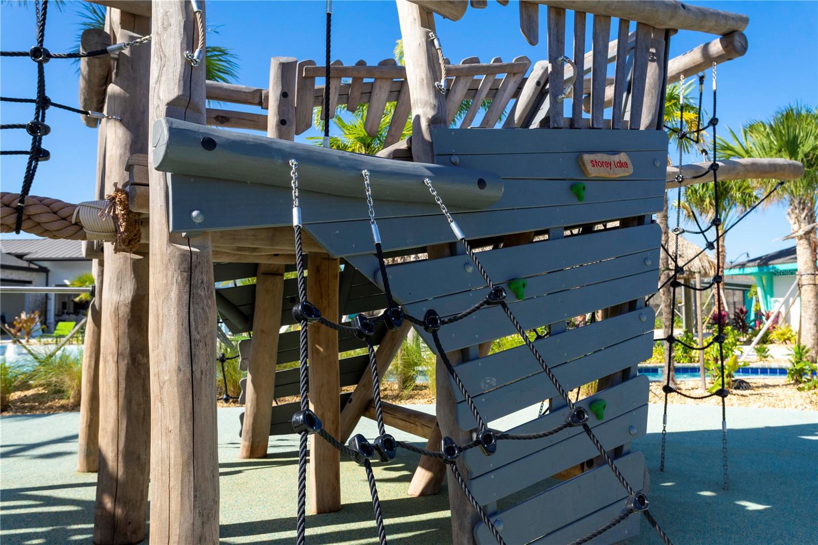 COVE AT STOREY LAKE 5 - Residential