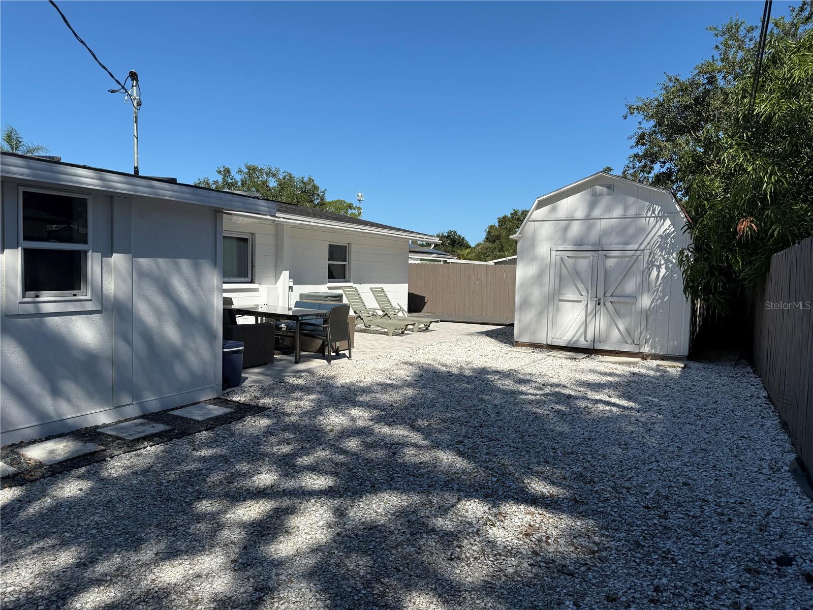 LAKE SARASOTA - Residential