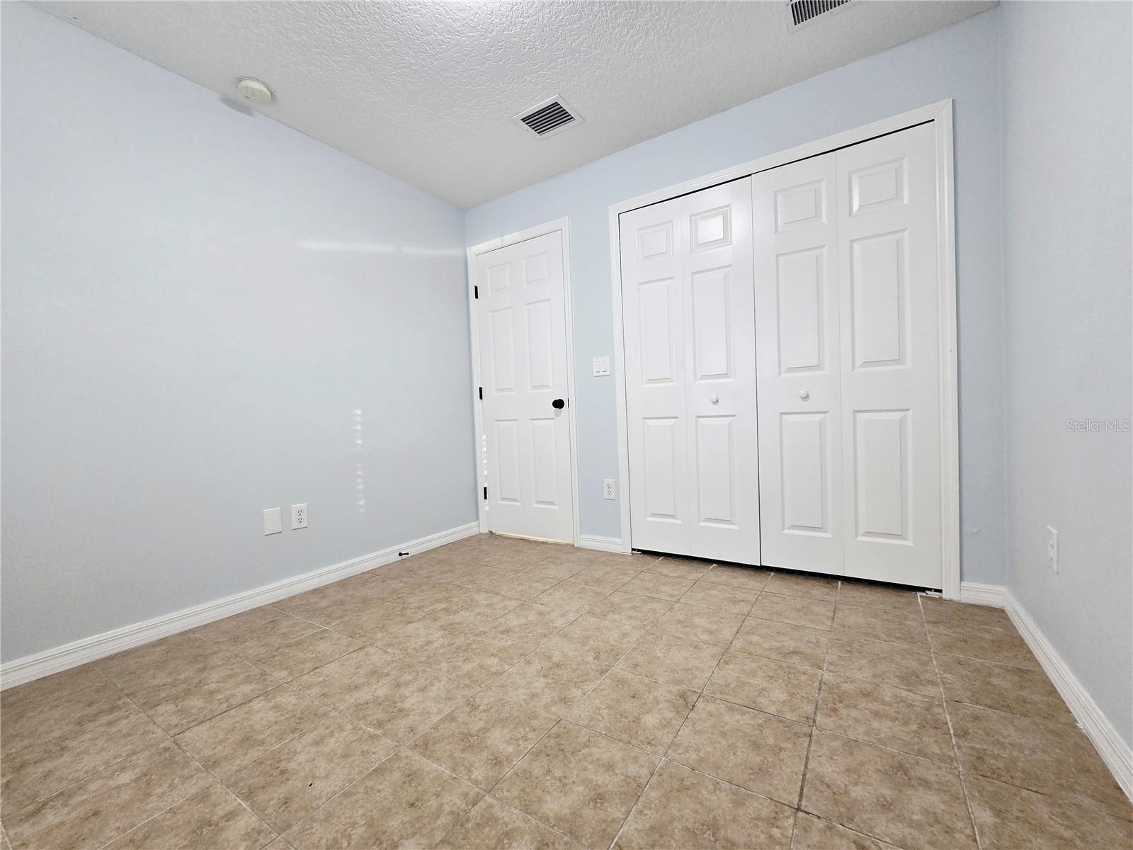 LAVADA COURT - Residential