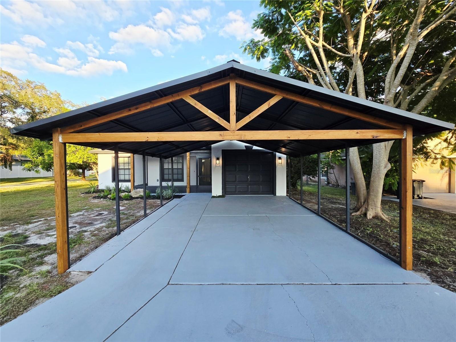 LAVADA COURT - Residential