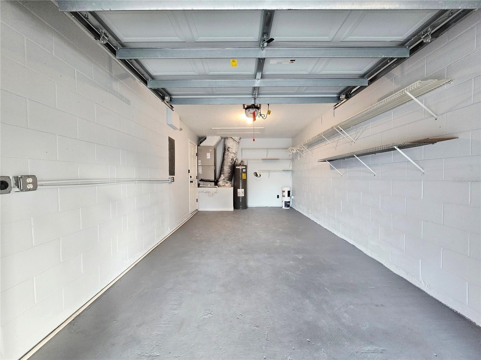 LAVADA COURT - Residential