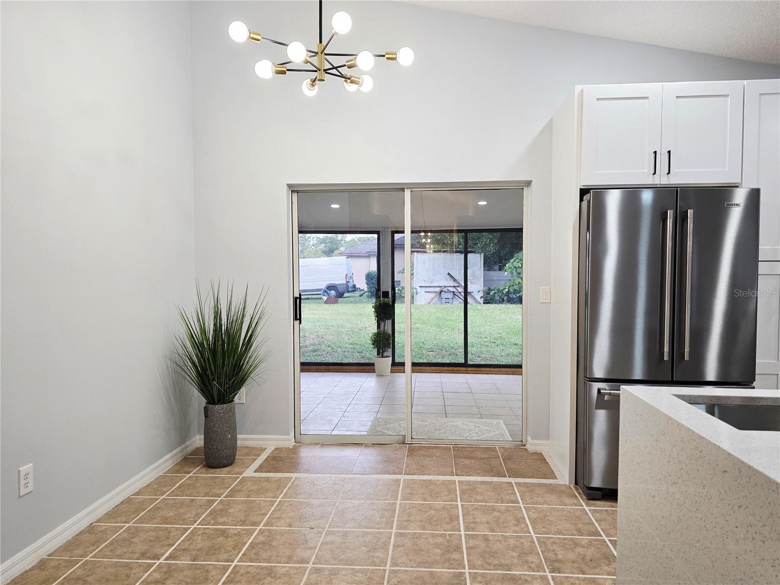 LAVADA COURT - Residential