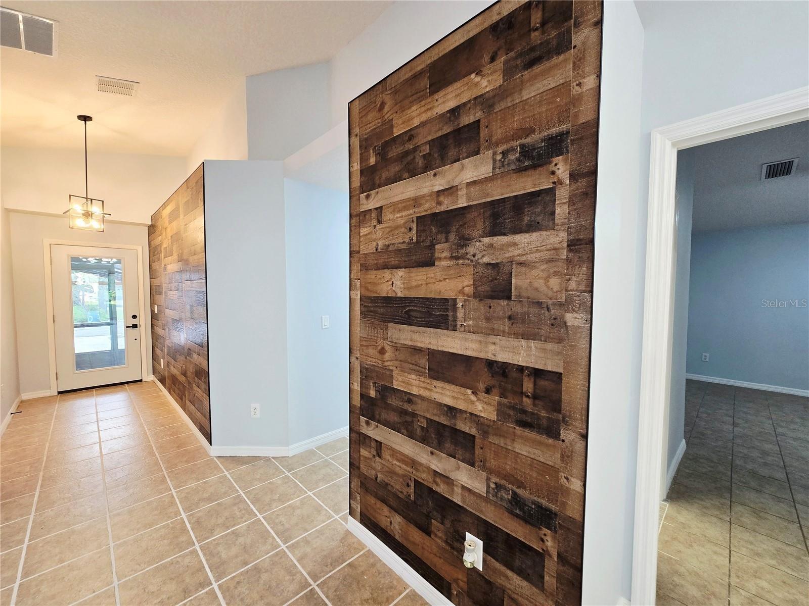 LAVADA COURT - Residential