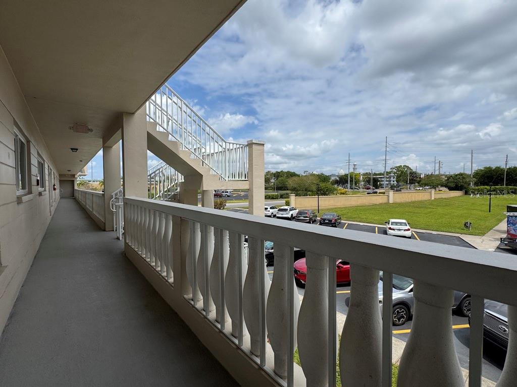 ON TOP OF THE WORLD - Residential