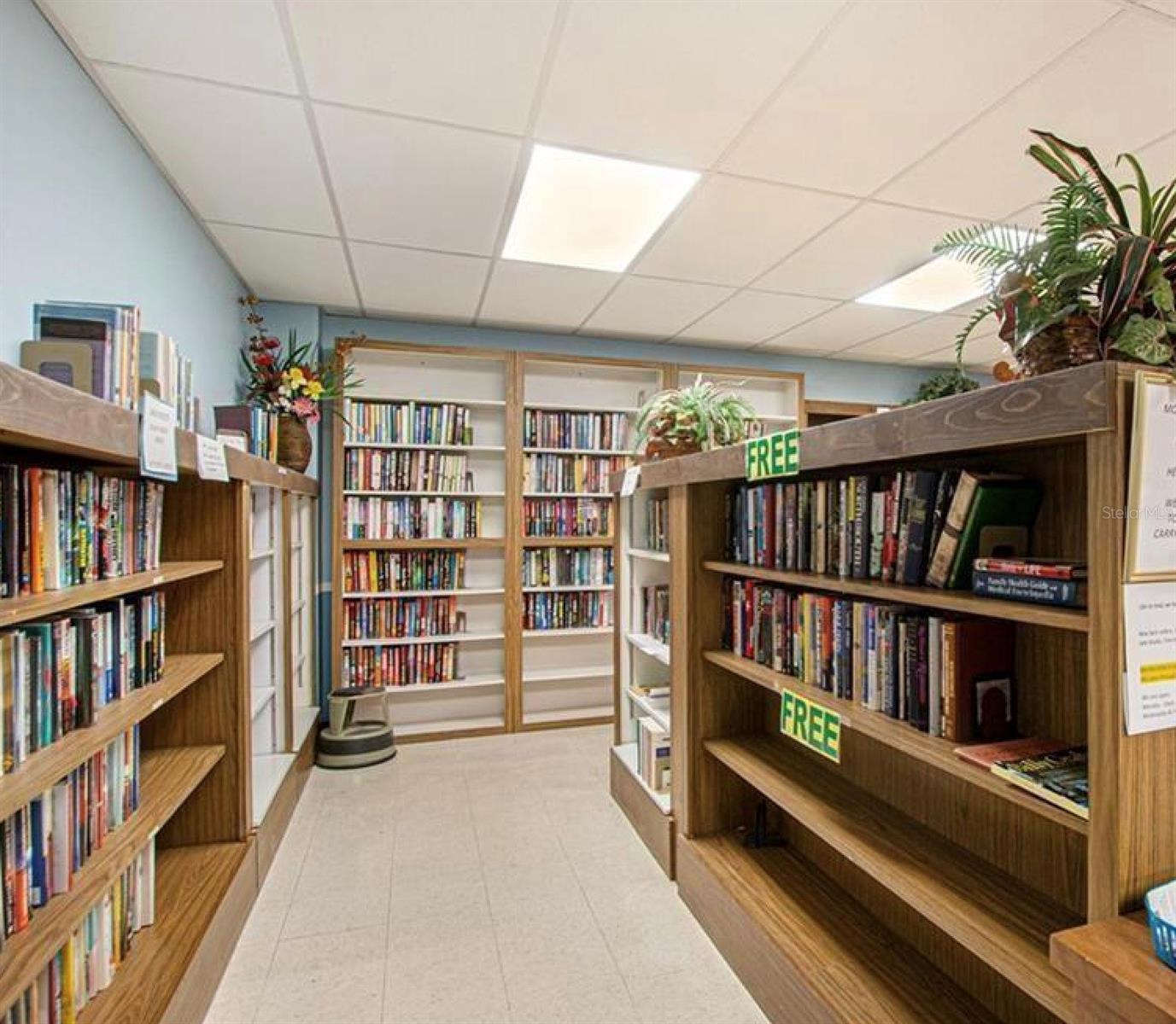 ON TOP OF THE WORLD - Residential