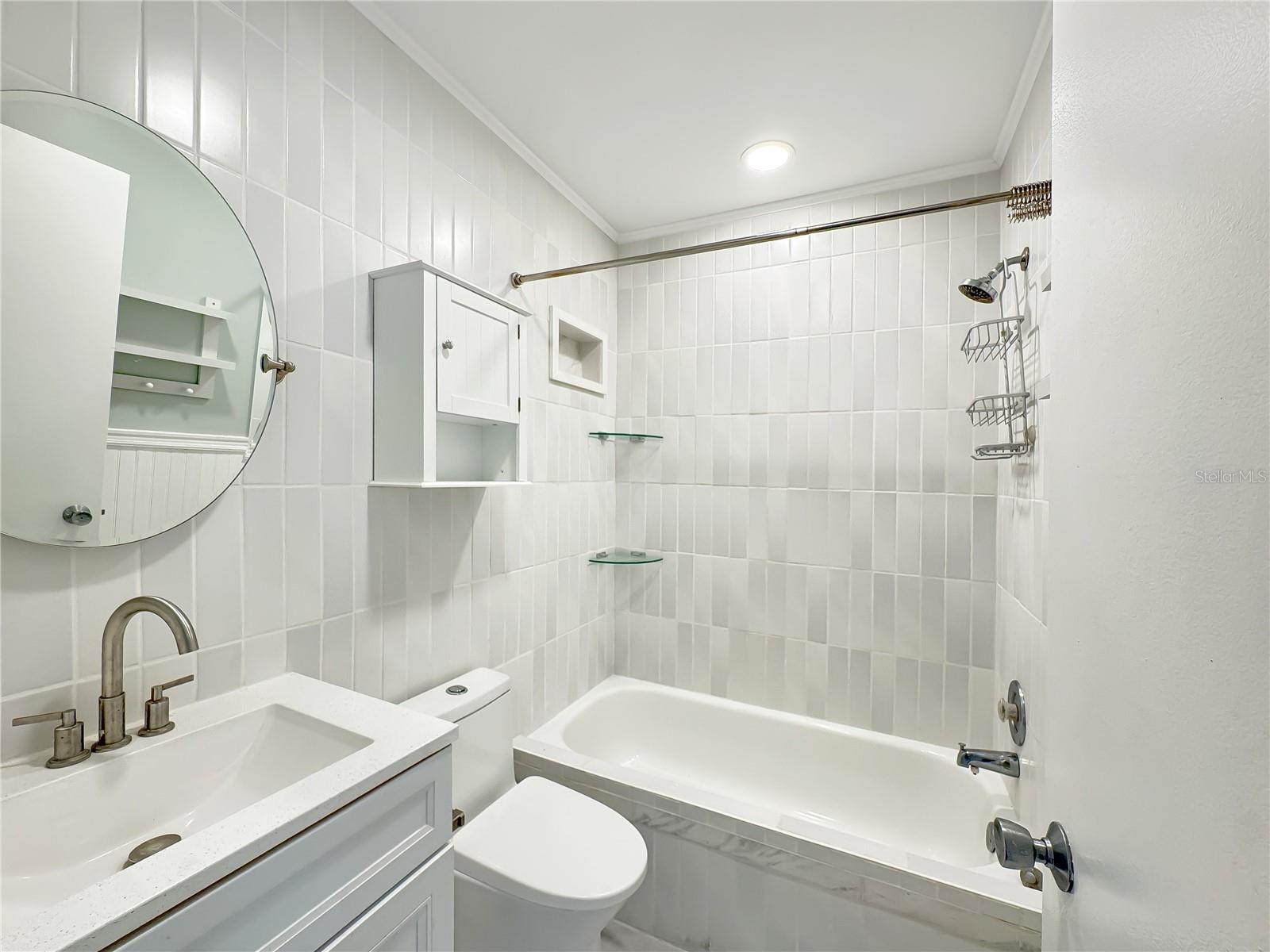 ON TOP OF THE WORLD - Residential