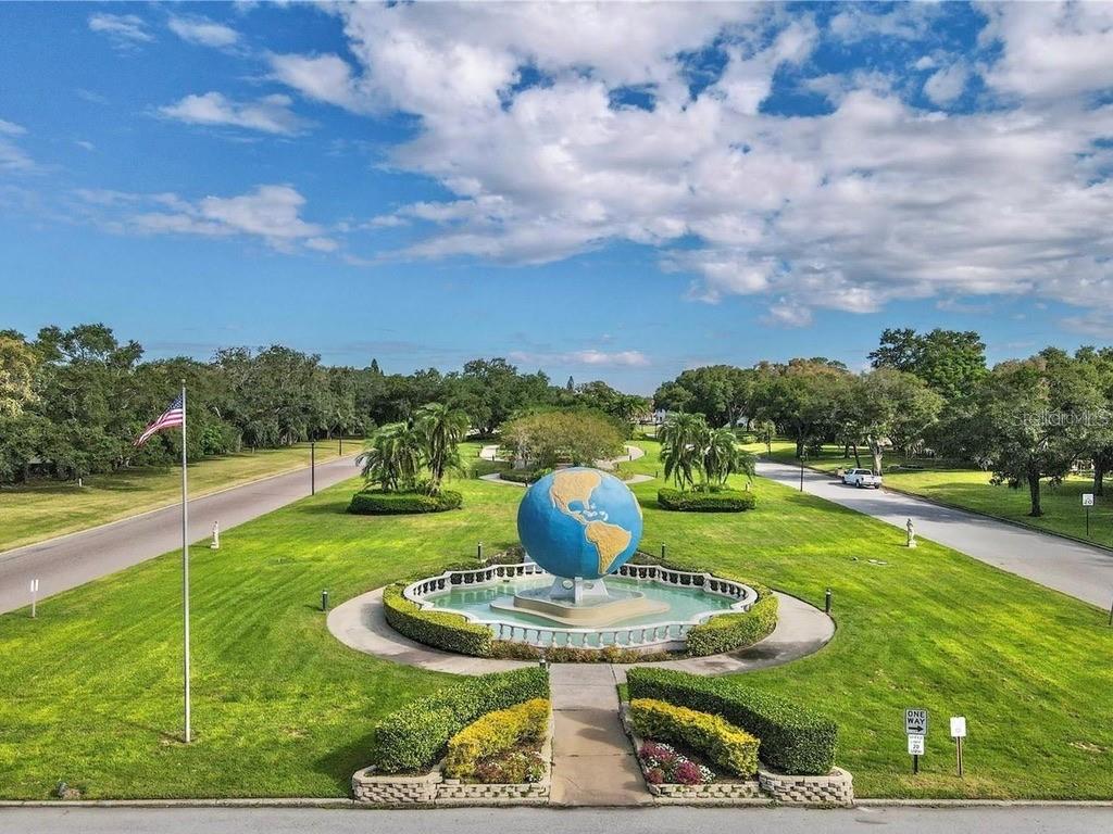 ON TOP OF THE WORLD - Residential