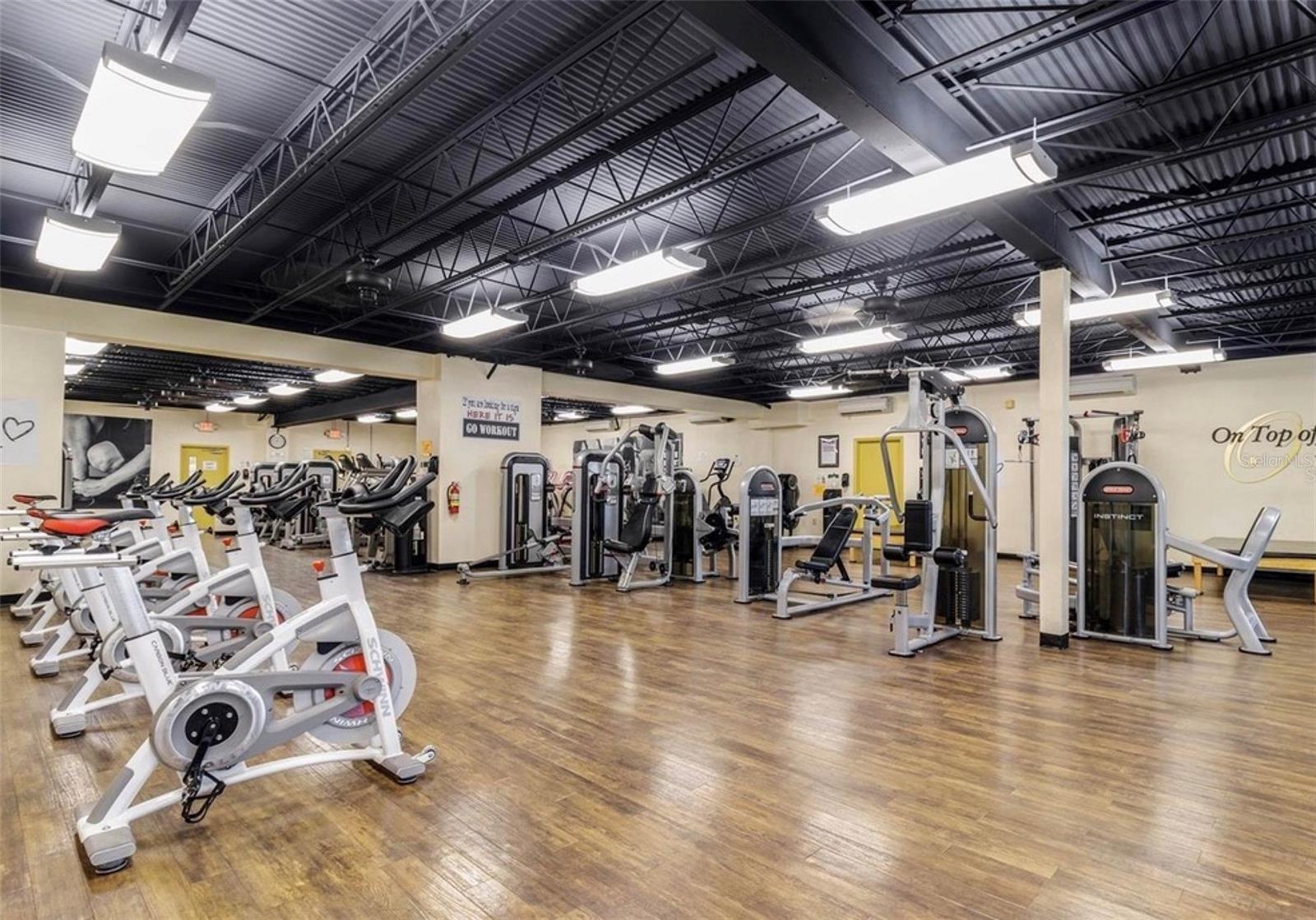 ON TOP OF THE WORLD - Residential