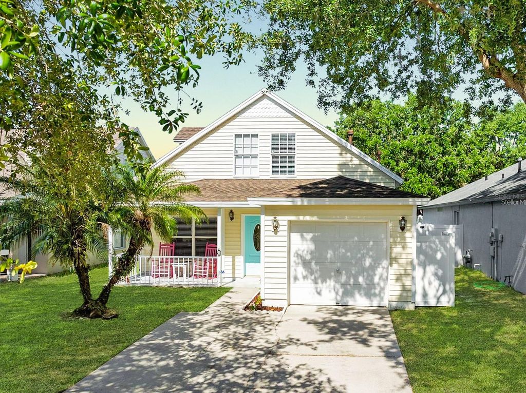 Photo of 5607 Tanagergrove Way, Lithia, FL 33547 (MLS # TB8380891)