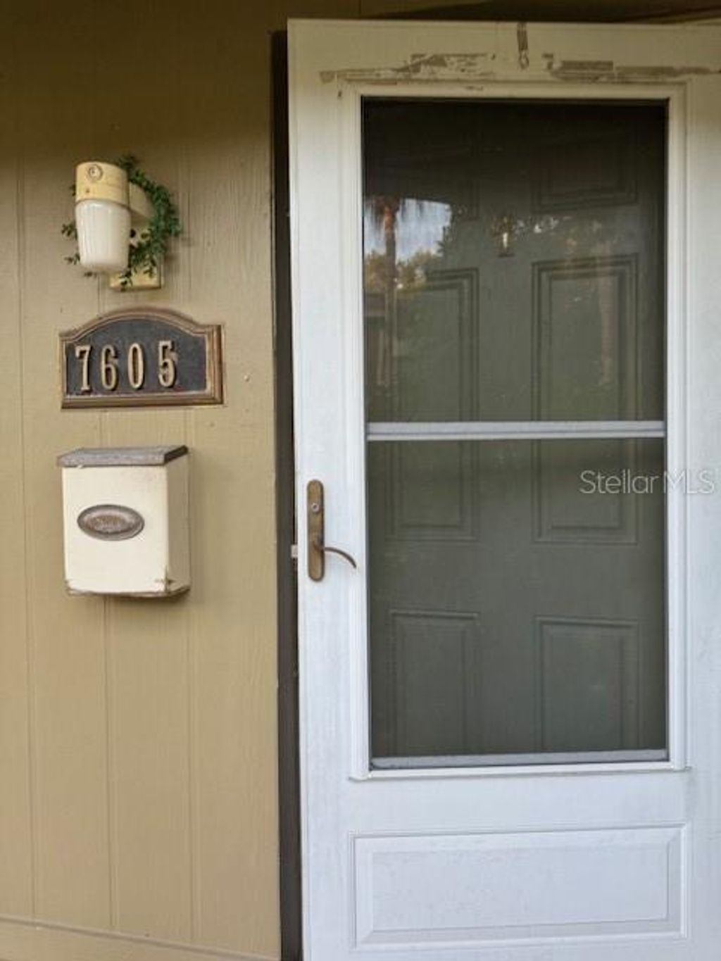 Photo of 7605 W Deleon Court, Tampa, FL 33615 (MLS # TB8386572)