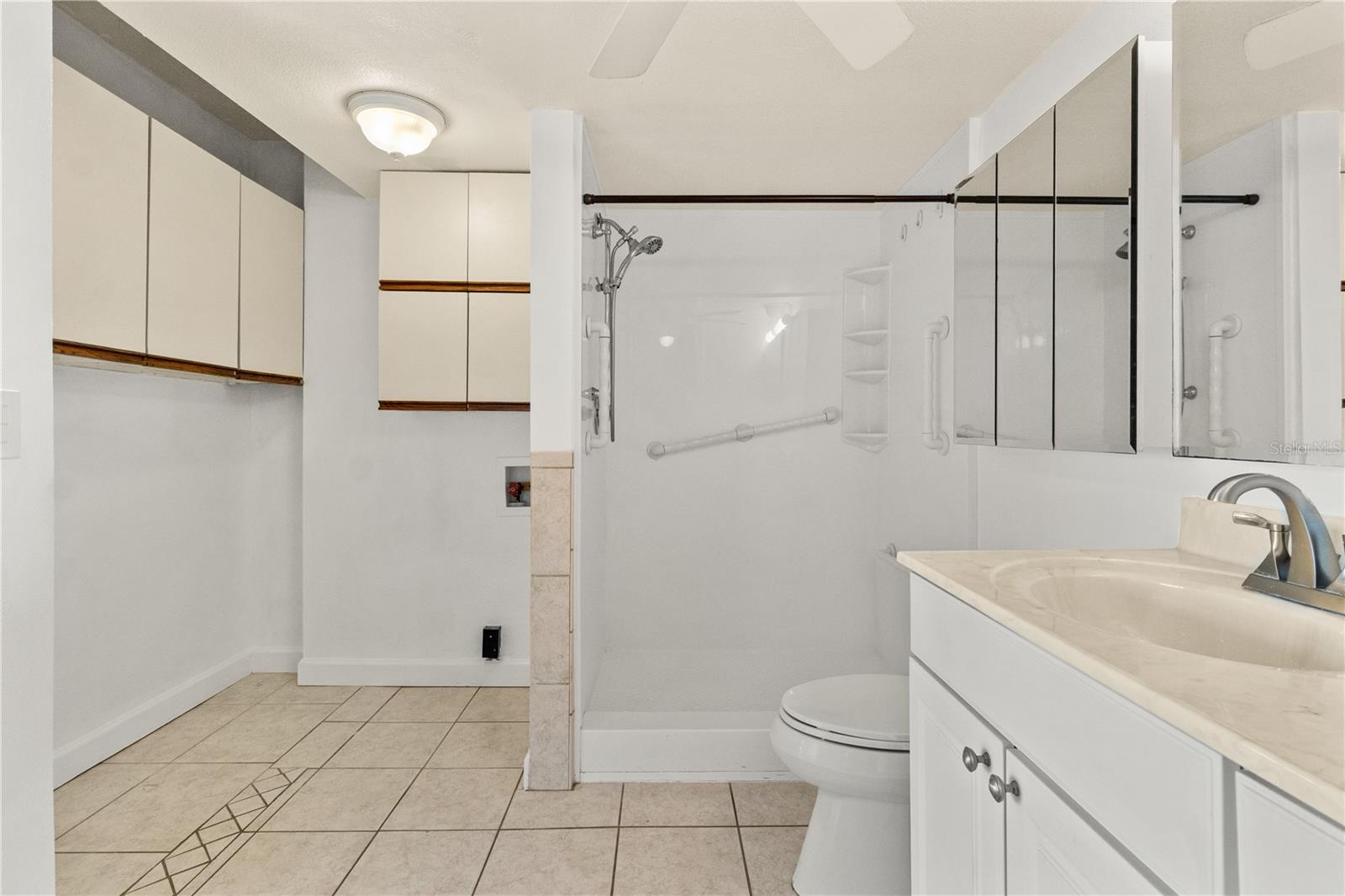 BAY ISLAND GROUP 10 - Residential