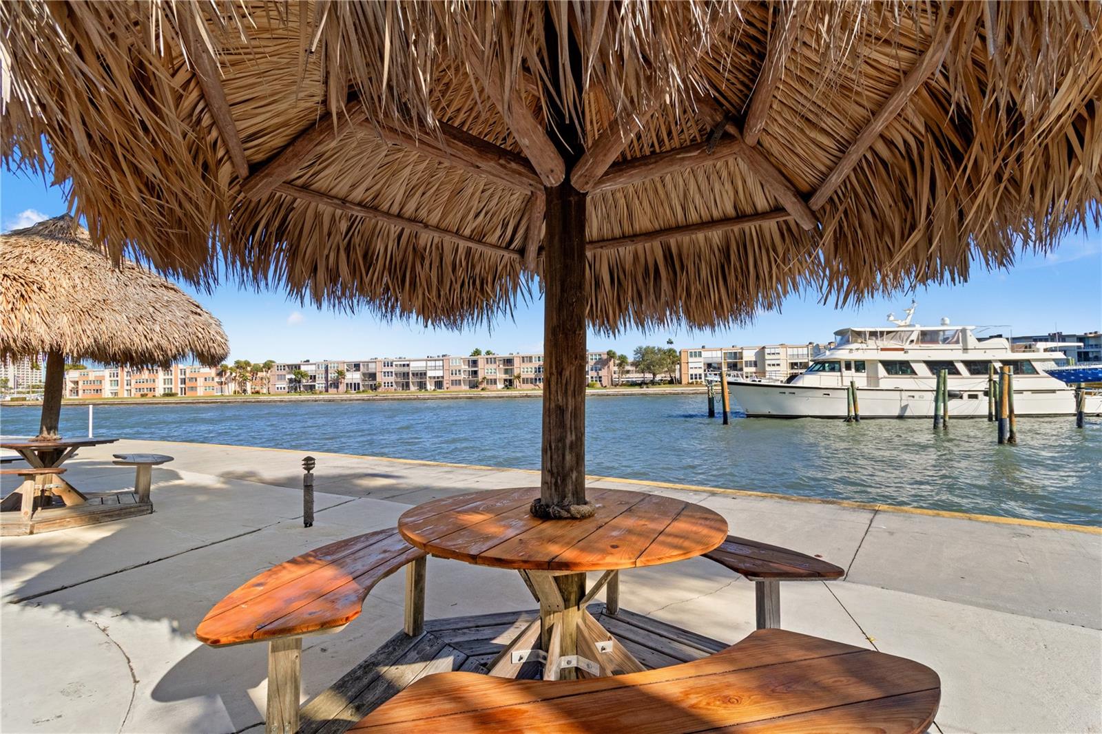 BAY ISLAND GROUP 10 - Residential