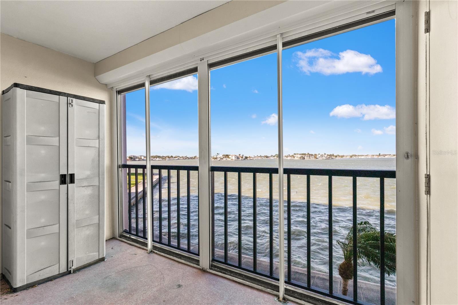 BAY ISLAND GROUP 10 - Residential