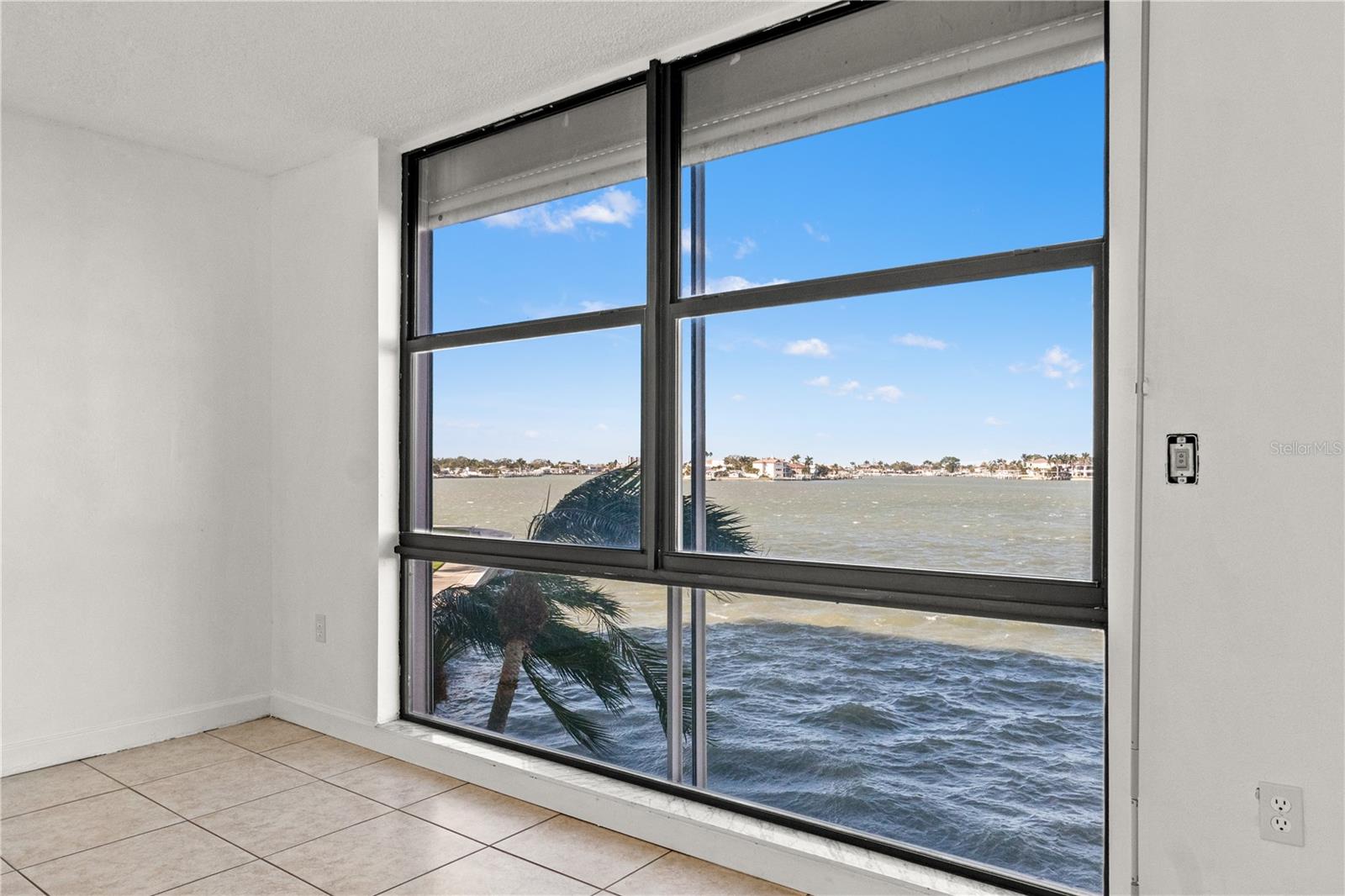 BAY ISLAND GROUP 10 - Residential