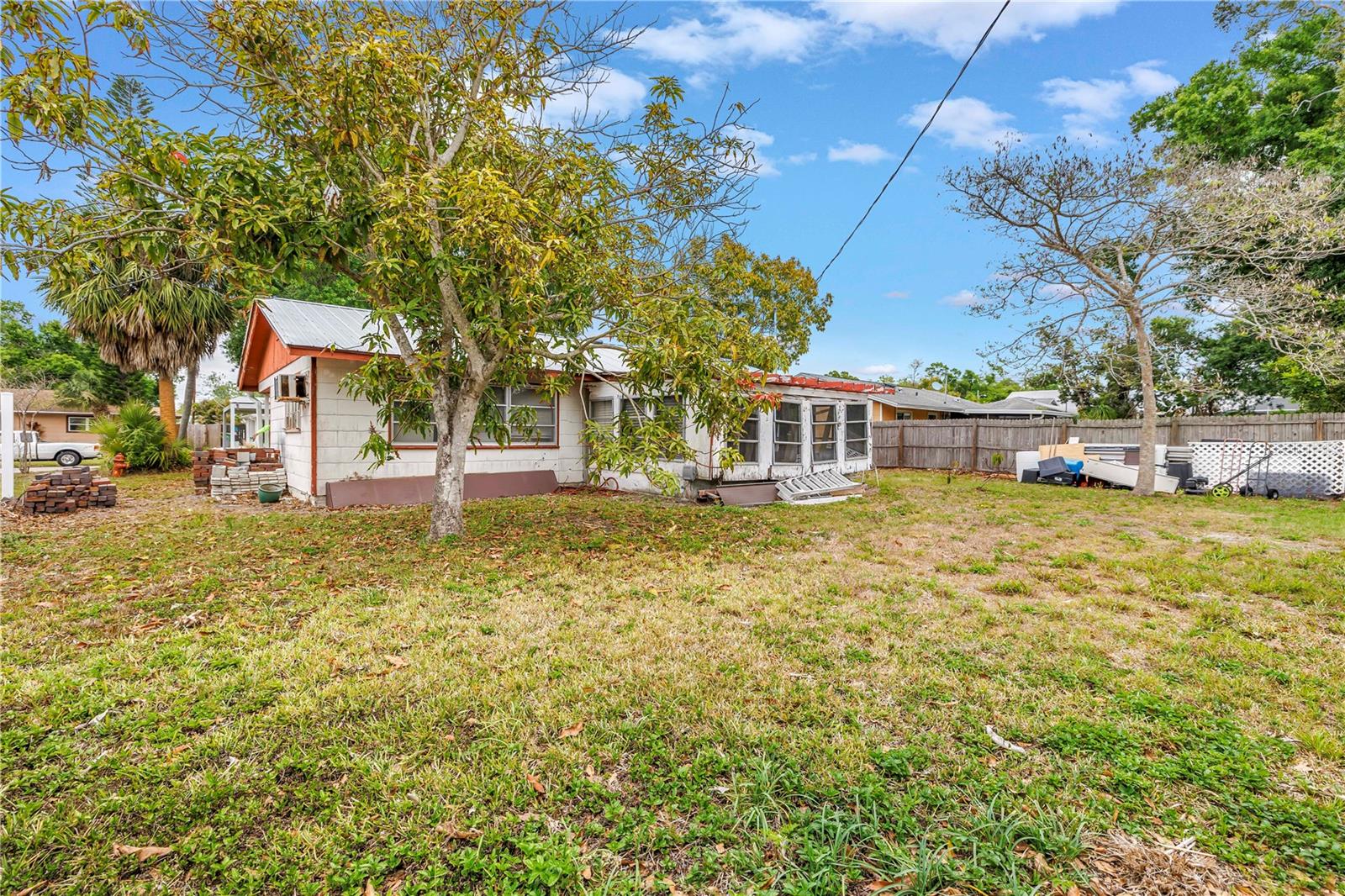 LOMA LINDA PARK - Residential