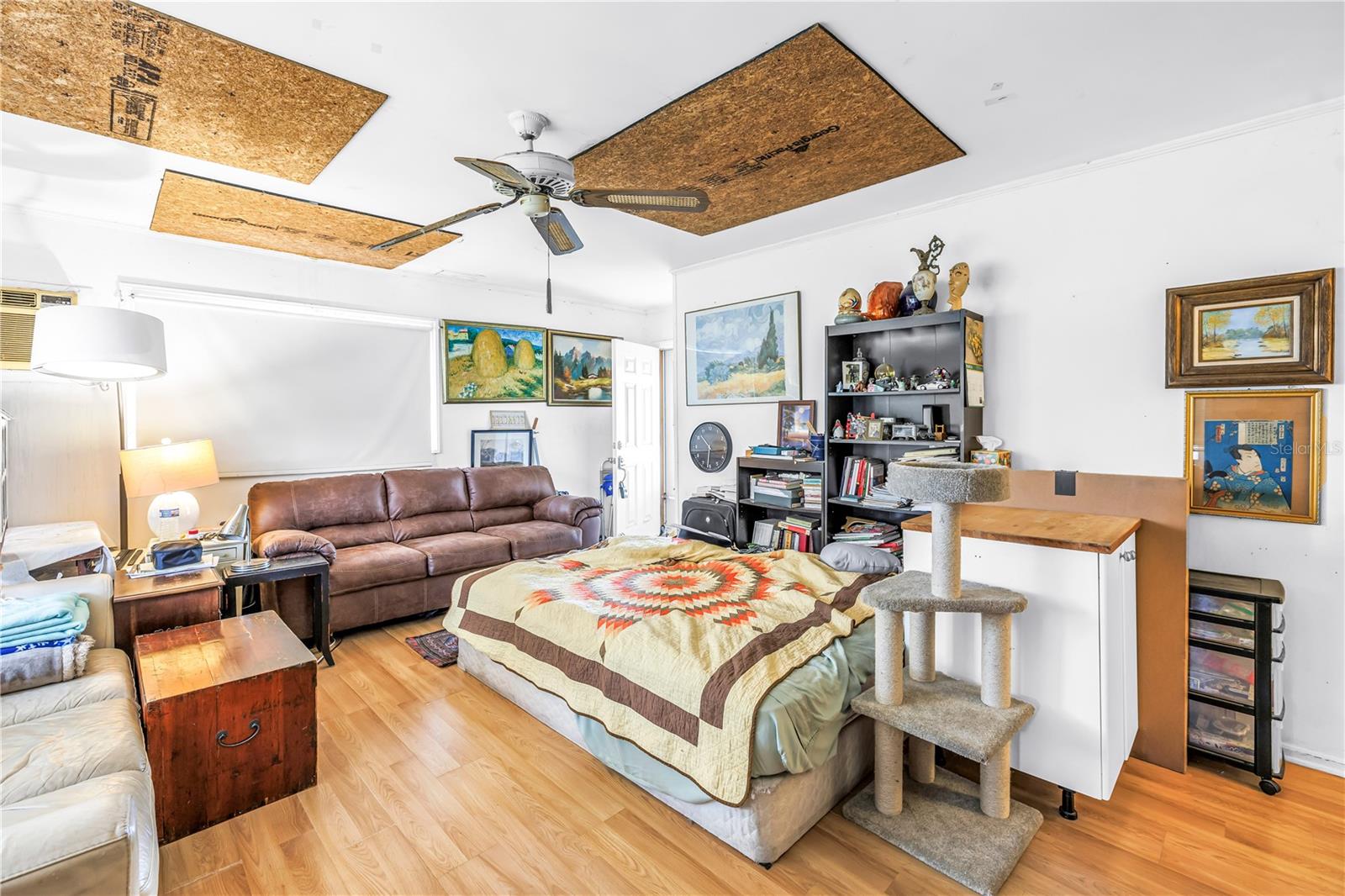 LOMA LINDA PARK - Residential