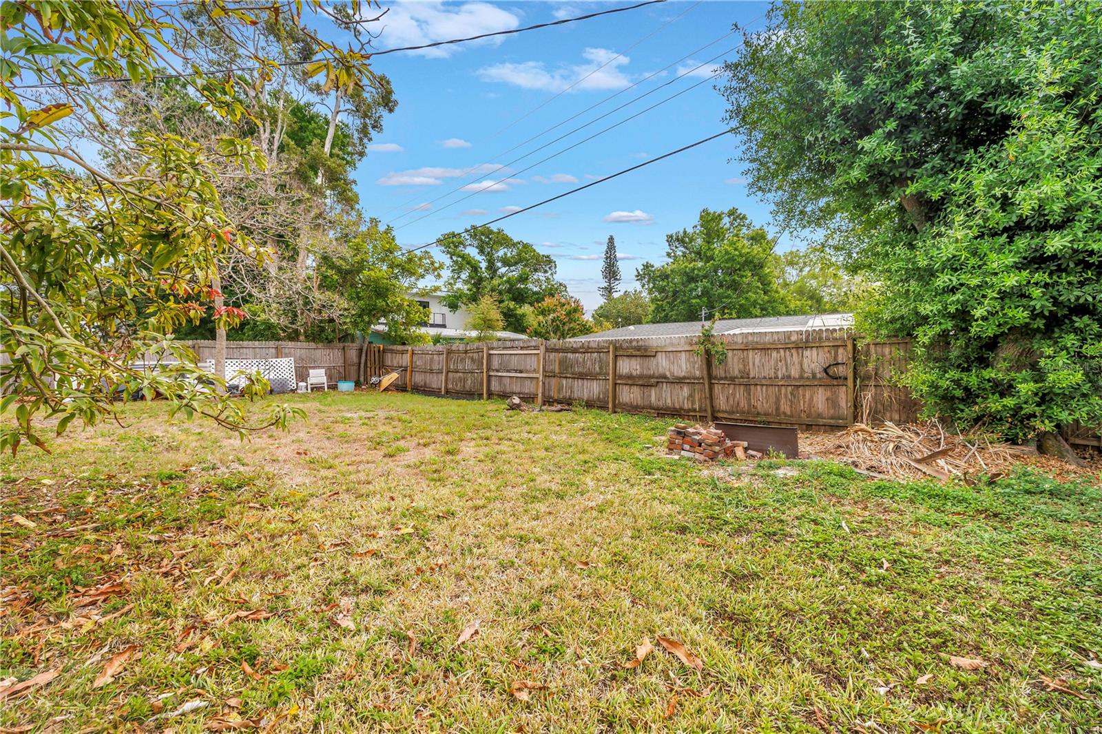LOMA LINDA PARK - Residential