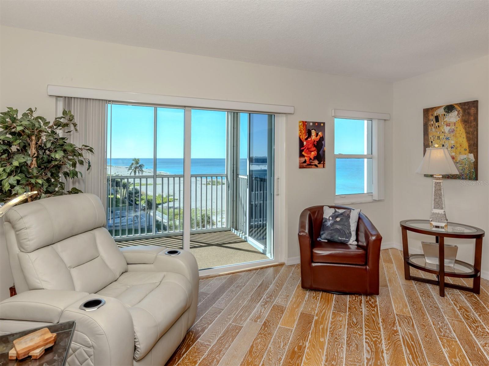 1150 TARPON CENTER DRIVE 608 (6-H)