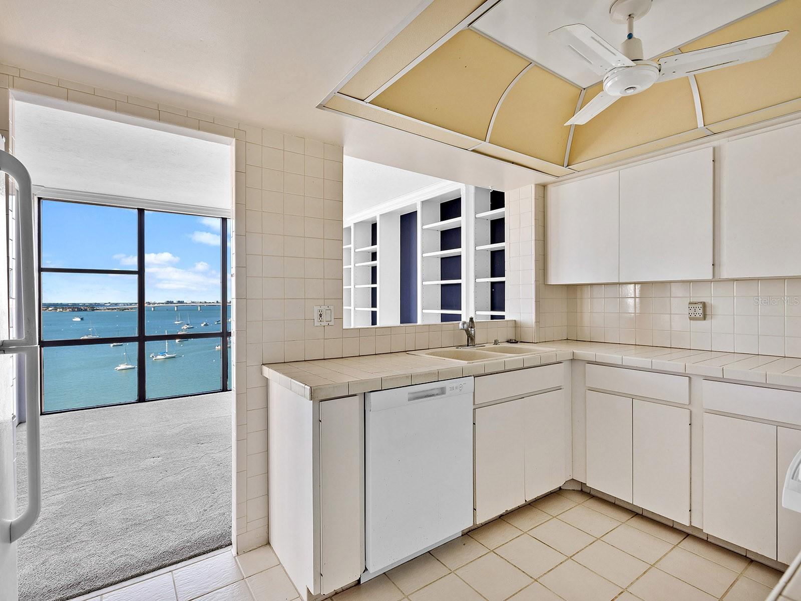 EMBASSY HOUSE - Residential