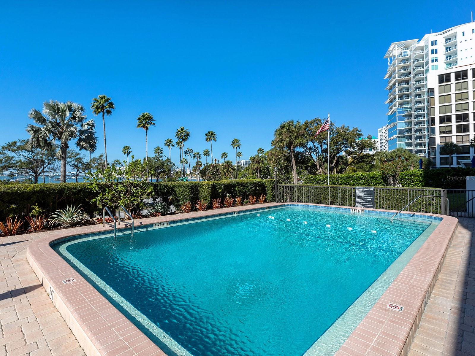 EMBASSY HOUSE - Residential