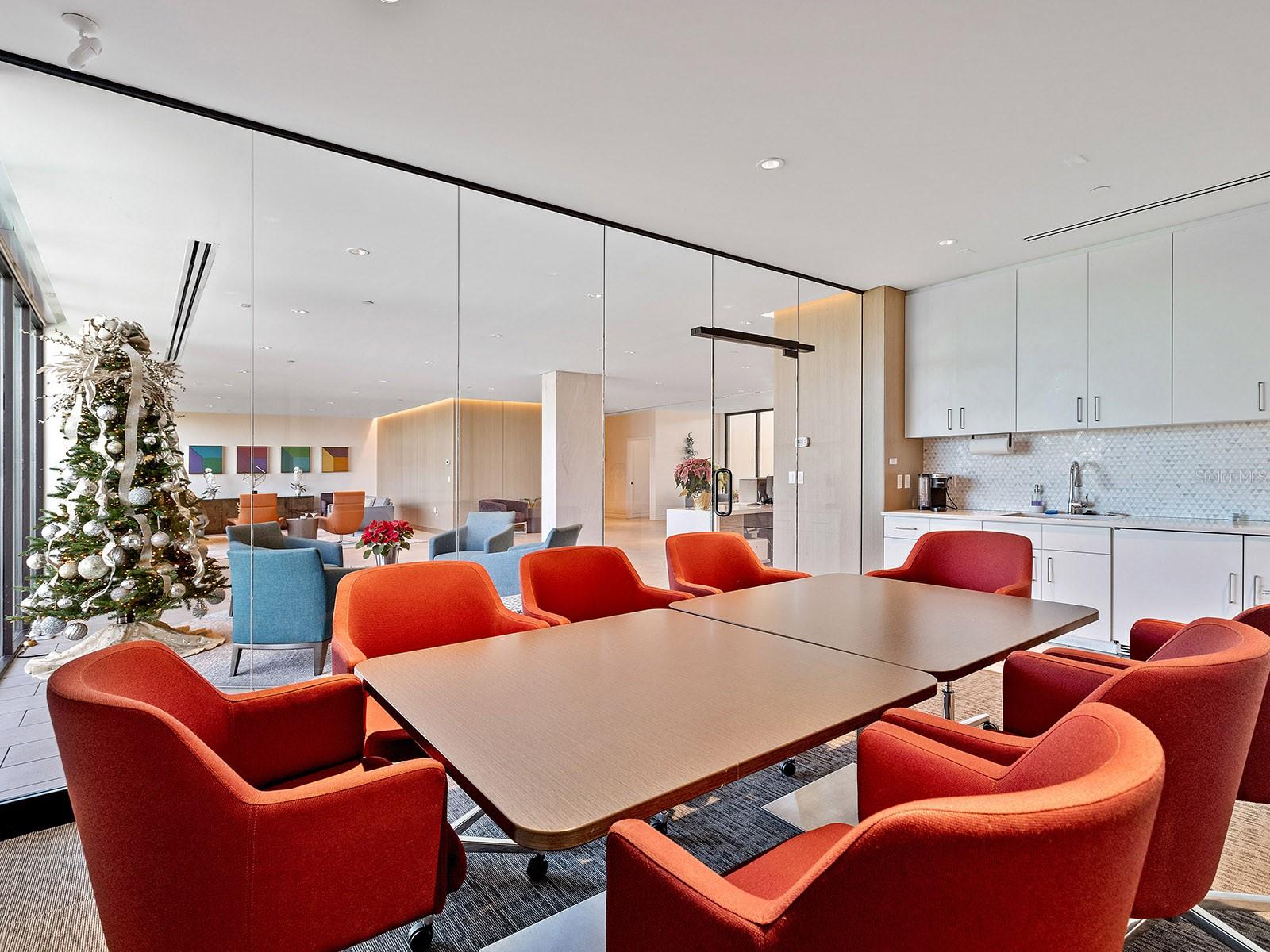 EMBASSY HOUSE - Residential