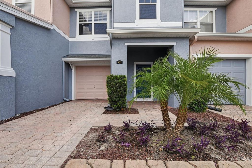 Photo of 901 Pine Pointe Lane, Orlando, FL 32828 (MLS # O6423448)