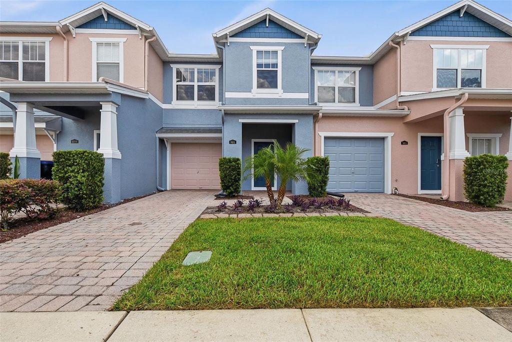 Photo of 901 Pine Pointe Lane, Orlando, FL 32828 (MLS # O6423448)