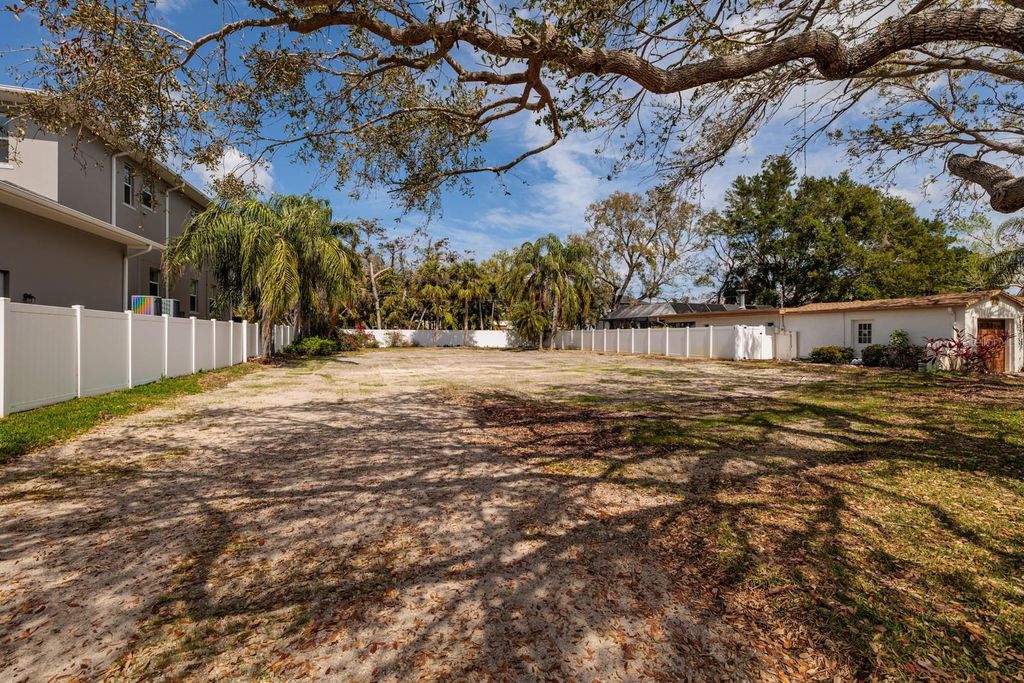 Photo of 446 Rafael Boulevard NE, St Petersburg, FL 33704 (MLS # TB8357903)