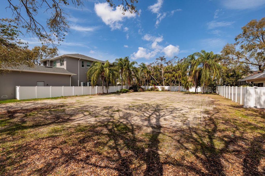 Photo of 446 Rafael Boulevard NE, St Petersburg, FL 33704 (MLS # TB8357903)