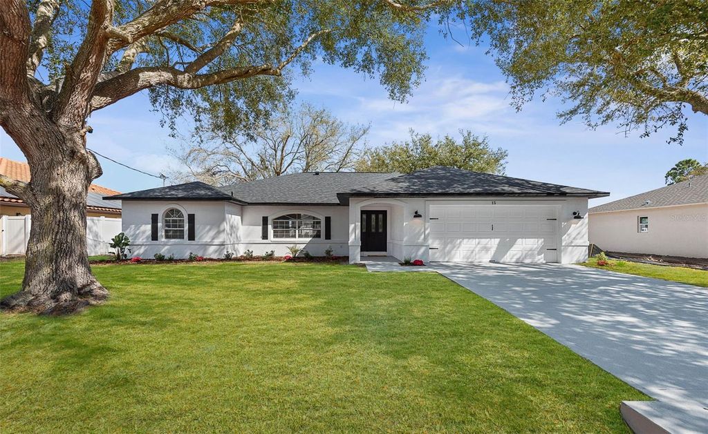 Photo of 15 Fairbank Lane, Palm Coast, FL 32137 (MLS # FC316469)