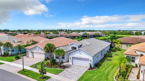 A home in WIMAUMA