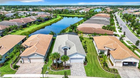 A home in WIMAUMA