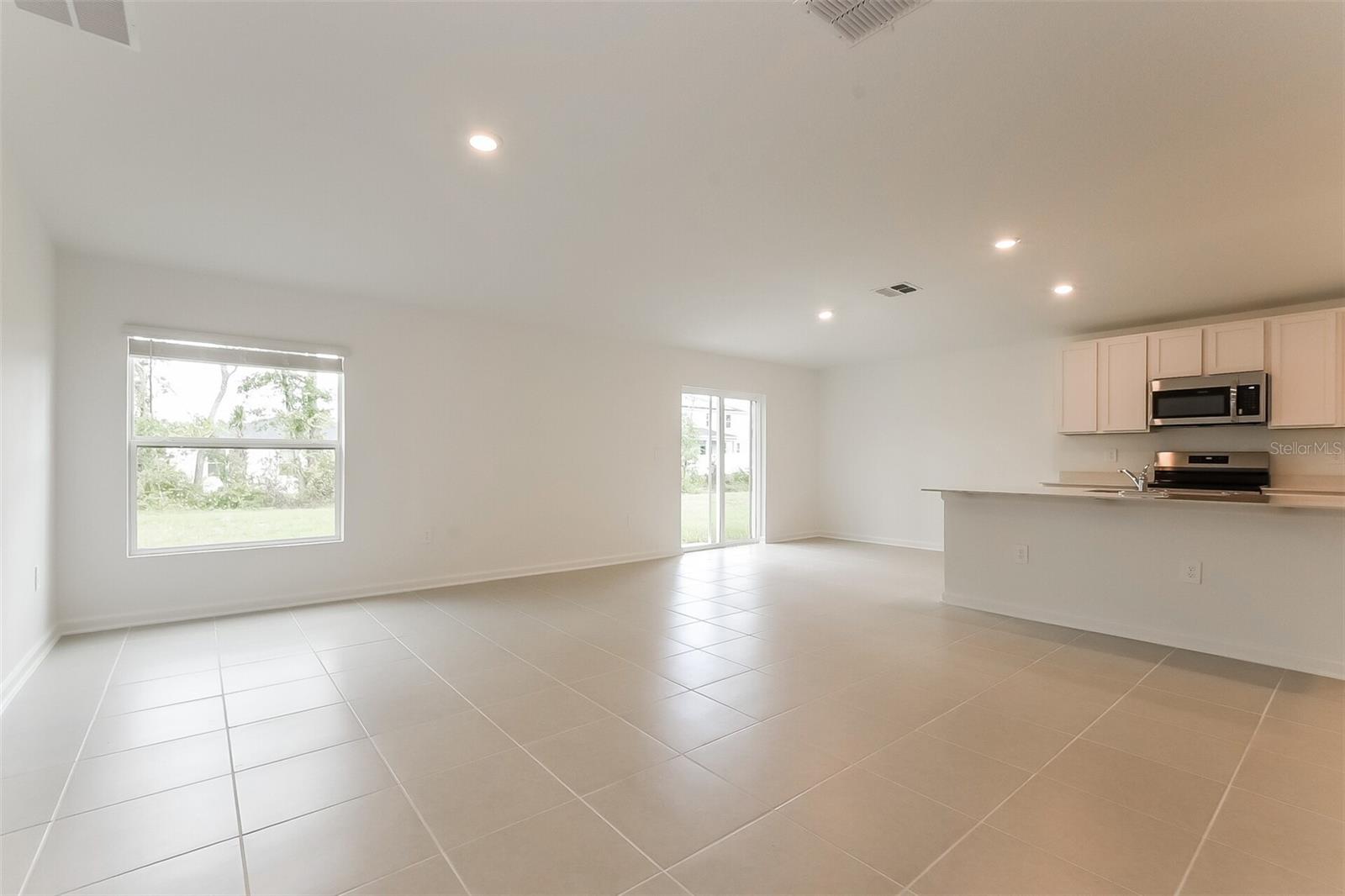 OAK HAMMOCK RESERVE - Residential Lease